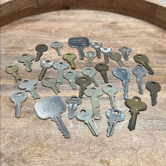 Vintage Key Collection - Picture 2 of 8